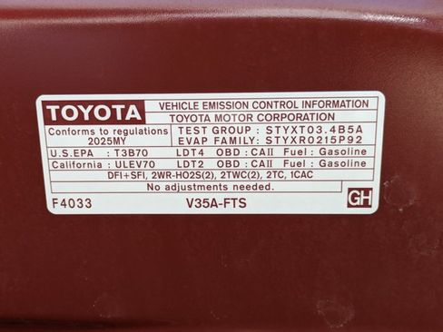 Used 2025 Toyota Tundra Platinum w/ TRD Off-Road Package AWD/4WD image 24