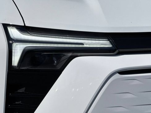 Used 2026 Chevrolet Blazer EV LT FWD image 41