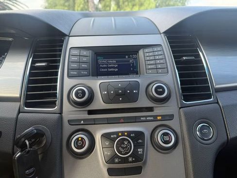 Used 2017 Ford Taurus SEL image 19