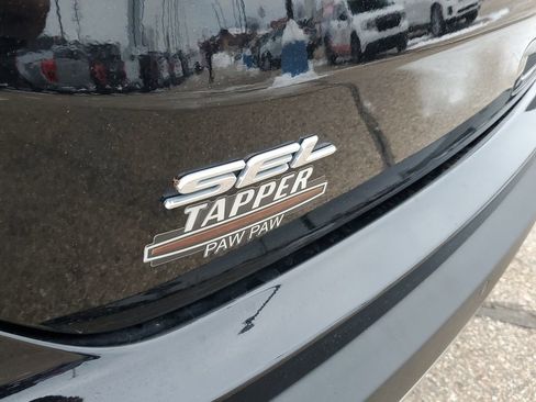 Used 2023 Ford Edge SEL w/ Convenience Package image 7