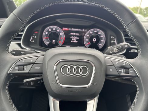 Used 2025 Audi Q7 2.0T Premium Plus w/ Premium Plus Package AWD/4WD image 10