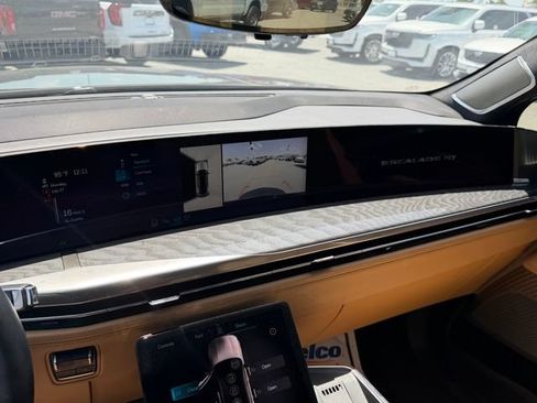 Used 2025 Cadillac Escalade IQ Sport 2 AWD/4WD image 10