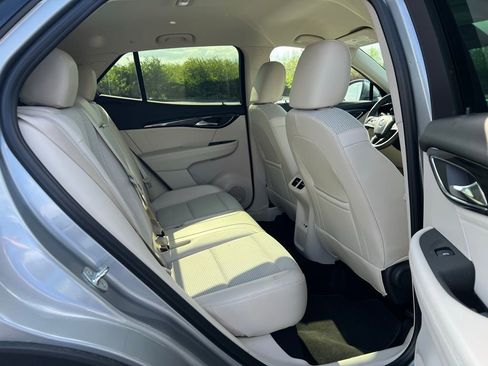 Used 2023 Buick Envision Preferred image 11