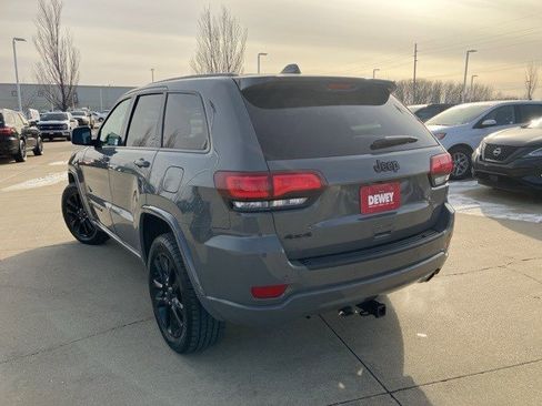 Certified 2022 Jeep Grand Cherokee Laredo X image 8