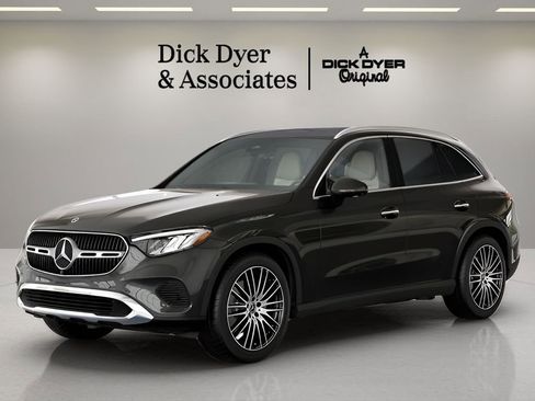 Used 2026 Mercedes-Benz GLC 300 image 28