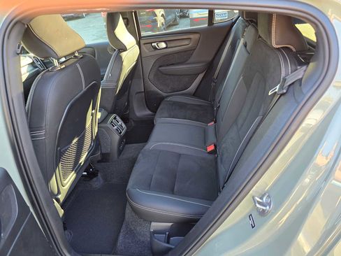 Certified 2023 Volvo C40 P8 Recharge Ultimate image 16
