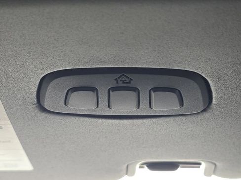 Used 2023 Ford Bronco Wildtrak image 37