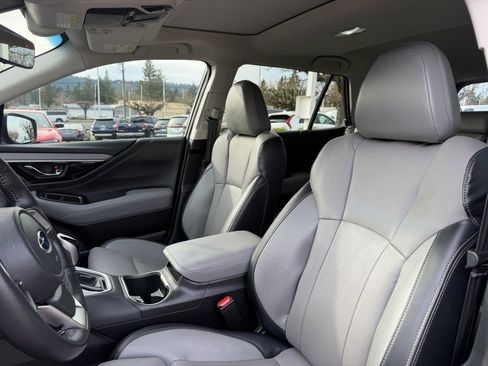 Used 2022 Subaru Outback Limited image 17