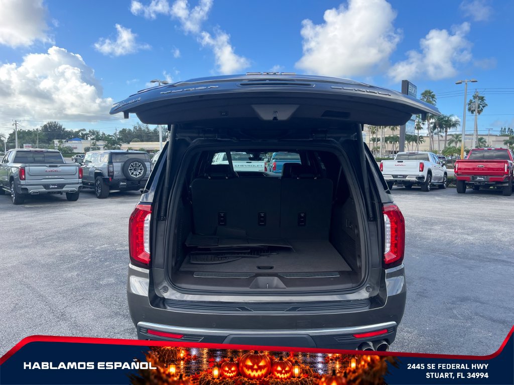 Used 2021 GMC Yukon XL Denali w/ Denali Premium Package AWD/4WD image 10