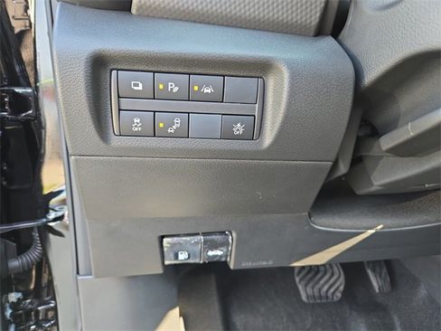 New 2025 Nissan Kicks Play S image 18