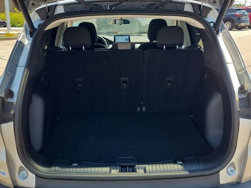Used 2022 Ford Escape SE w/ Convenience Package FWD image 8