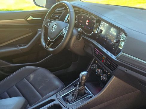 Used 2021 Volkswagen Jetta SEL FWD image 13