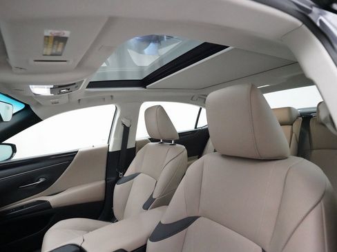 Used 2021 Lexus ES 350 Luxury image 32