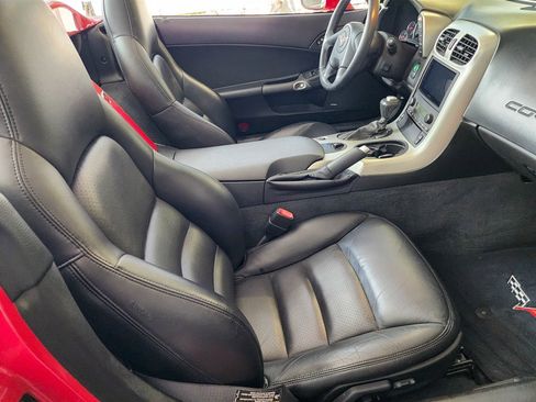 Used 2005 Chevrolet Corvette Convertible w/ Preferred Equipment Group RWD image 25