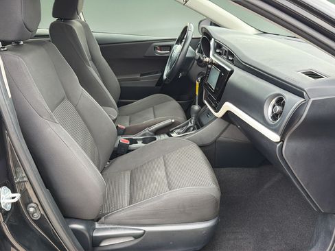 Used 2018 Toyota Corolla iM w/ Carpet Mat Package (TMS) FWD image 14
