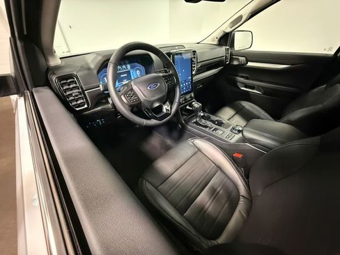 Used 2025 Ford Ranger Lariat w/ Advanced Towing Package image 2