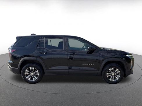 Used 2025 Chevrolet Equinox LT FWD image 16