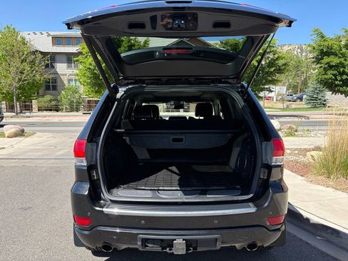 Used 2016 Jeep Grand Cherokee Overland w/ Advanced Technology Group AWD/4WD image 8