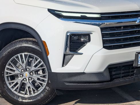 New 2026 Chevrolet Traverse LT FWD image 3