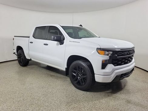 Used 2024 Chevrolet Silverado 1500 Custom RWD image 4