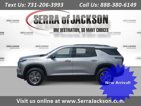 Used 2026 Chevrolet Traverse LT w/ Driver Confidence Package FWD image 1
