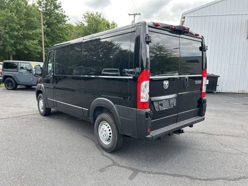 New 2025 RAM ProMaster 2500 w/ Convenience Group image 9