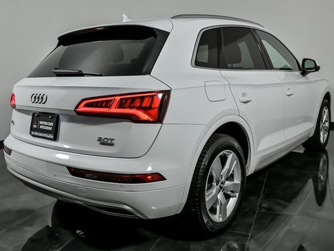 Used 2018 Audi Q5 2.0T Premium Plus w/ Premium Plus Package AWD/4WD image 9