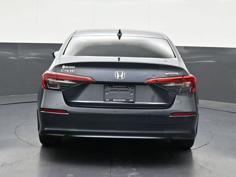 Used 2024 Honda Civic Touring image 4