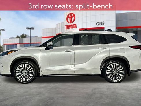 Certified 2026 Toyota Highlander Platinum image 10
