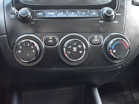 Used 2018 Kia Forte LX image 31