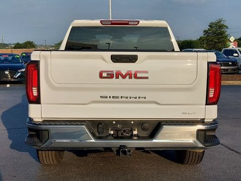 Used 2025 GMC Sierra 1500 SLT AWD/4WD image 4