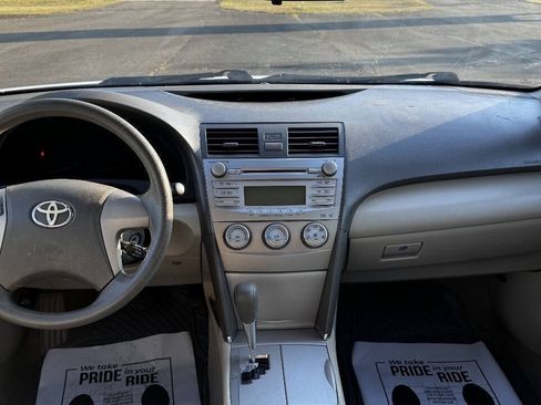 Used 2011 Toyota Camry LE w/ Fleet Convenience Pkg FWD image 11