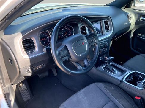 Used 2022 Dodge Charger SXT RWD image 14