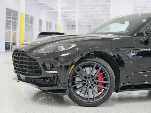 Used 2024 Aston Martin DBX 707 AWD/4WD image 2