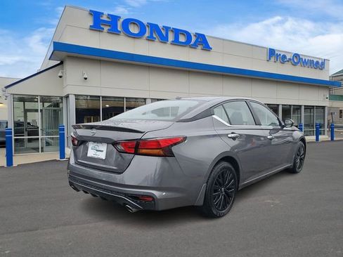 Used 2025 Nissan Altima 2.5 SV w/ SV Special Edition Package image 4