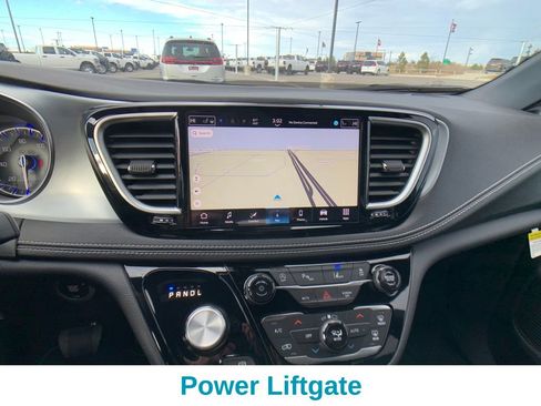 New 2026 Chrysler Pacifica Select w/ S Appearance Package image 5