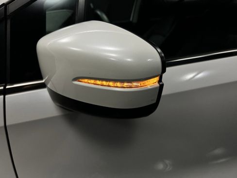 Used 2017 Nissan GT-R Premium image 39