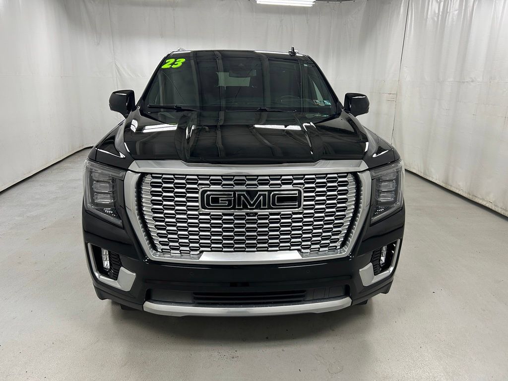 Used 2023 GMC Yukon Denali w/ LPO, Floor Liner Package AWD/4WD image 3