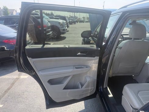 Used 2021 Volkswagen Atlas SEL Premium AWD/4WD image 35