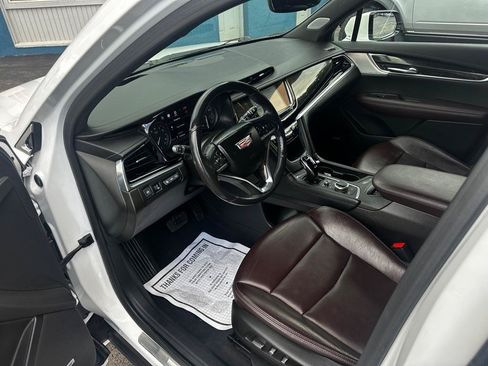 Used 2022 Cadillac XT6 Premium Luxury w/ Technology Package AWD/4WD image 8