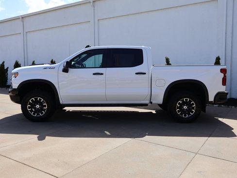 Certified 2025 Chevrolet Silverado 1500 ZR2 AWD/4WD image 3