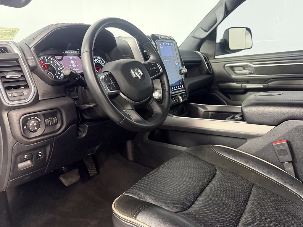 Used 2024 RAM 1500 Laramie AWD/4WD image 13