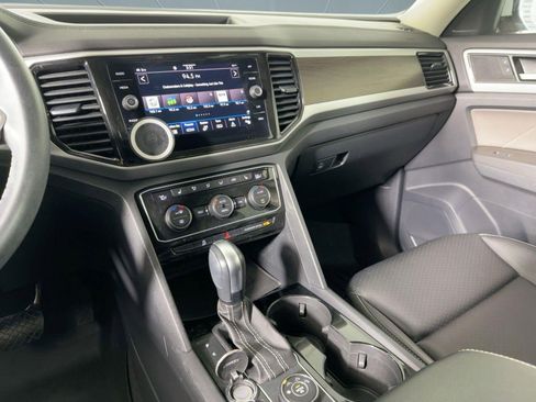 Used 2022 Volkswagen Atlas SE image 25