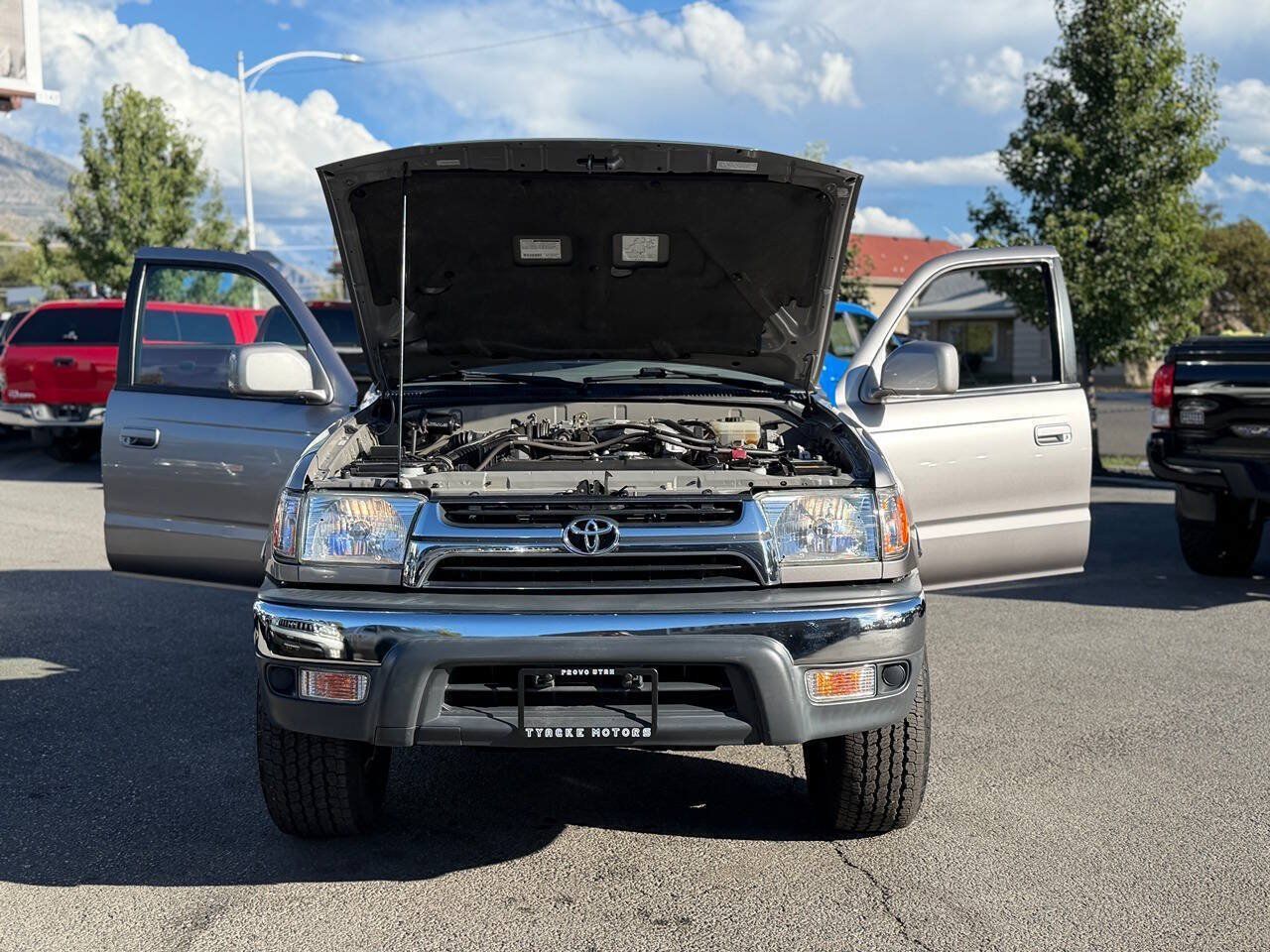 Used 2002 Toyota 4Runner SR5 AWD/4WD image 57