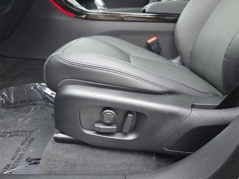 New 2026 Land Rover Range Rover Velar Dynamic SE image 31