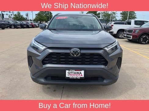 Used 2022 Toyota RAV4 XLE w/ Convenience Package AWD/4WD image 3