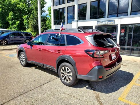 Used 2023 Subaru Outback Premium AWD/4WD image 7