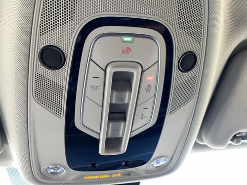 Used 2024 Audi Q7 3.0T Premium Plus image 16