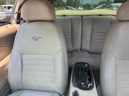 Used 2004 Ford Mustang GT RWD image 16