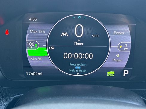 Used 2022 Chevrolet Bolt EUV LT w/ Convenience Package image 28